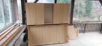 Omara z vgradno posteljo