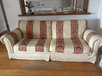 Podarim rabljen dvosed kavč s posteljo