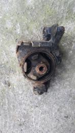 Hyundai elantra L2001, 1.6 16v nosilec motorja