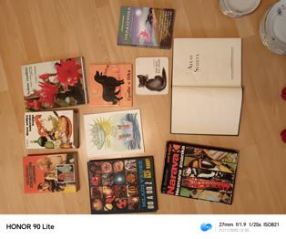 Razne knjige podarim