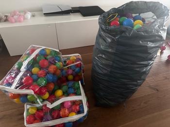 Podarim pisane zogice za igro