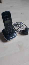 Podarim stacionarni telefon Philips.