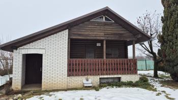 PODARIM leseni in kovinski del brunarice